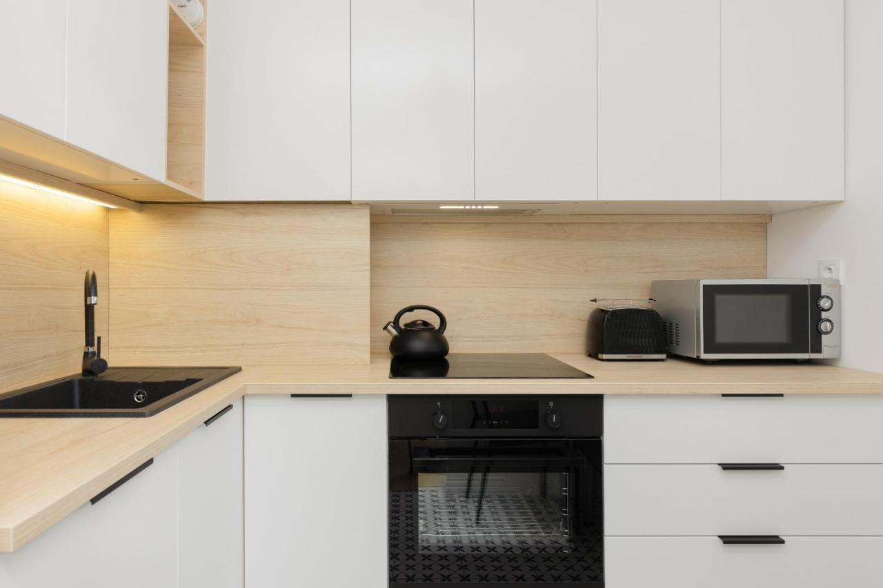 Apartment Spacious Suwalska Targowek By Renters Warschau